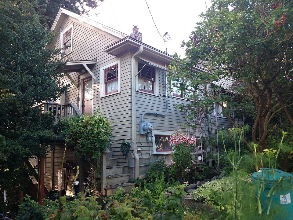 2nd image of 320 W Armour St