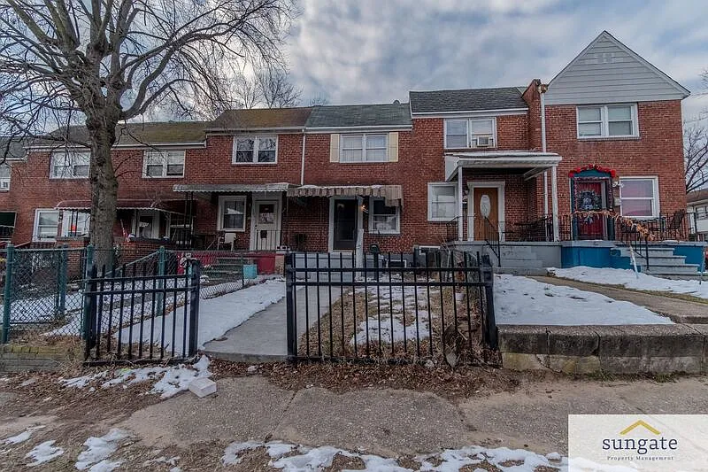 1504 Elrino St