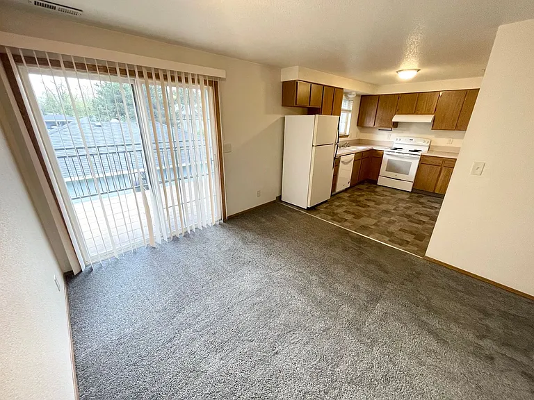 3742 W Rose Hill St #202 — Photo 7