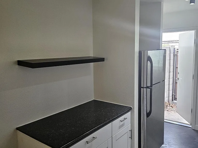 2108 E Fairmount Ave #19A — Photo 4