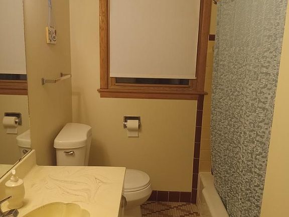 5th image of 2401 Brentwood Pkwy #3