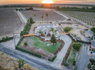 17448 Island Dr, Madera, CA 93636