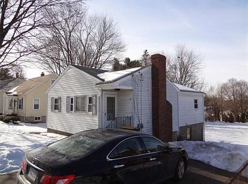 1st image of 39 E Cross St