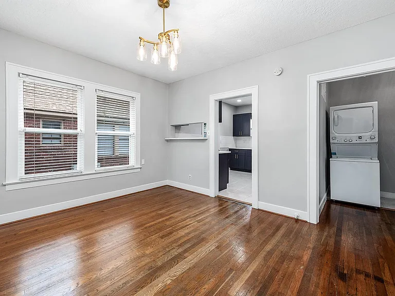 2509 Arbor St — Photo 13