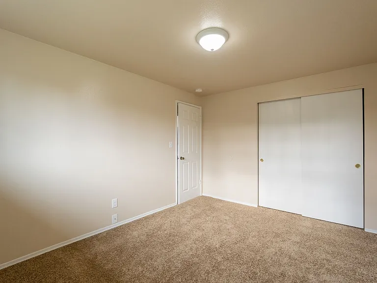 10922 Freiday St SW — Photo 6