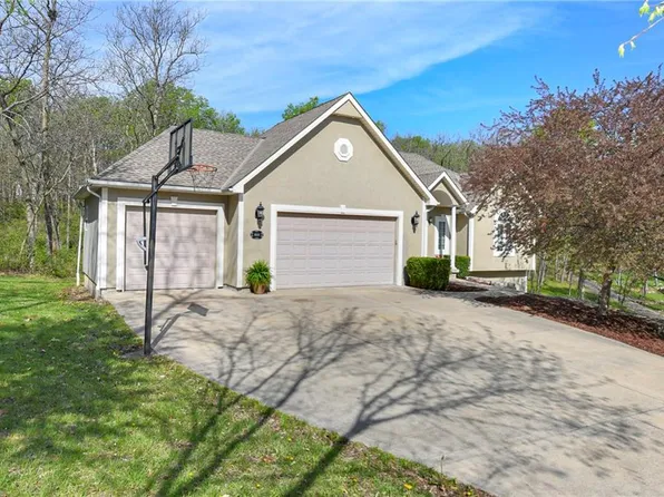 16501 148th St, Bonner Springs, KS 66012