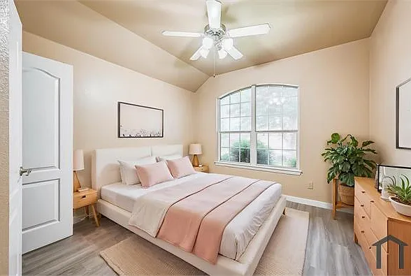 606 Primavera Dr — Photo 14