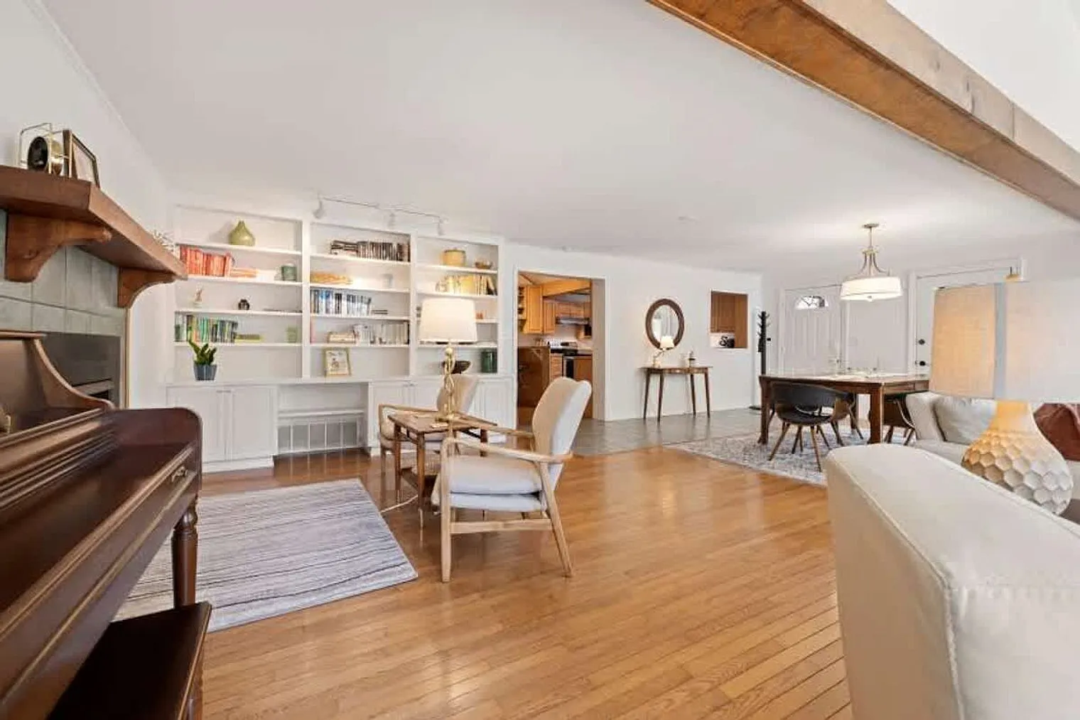 4 bed, 4.0 bath, $7,243 — Photo 3
