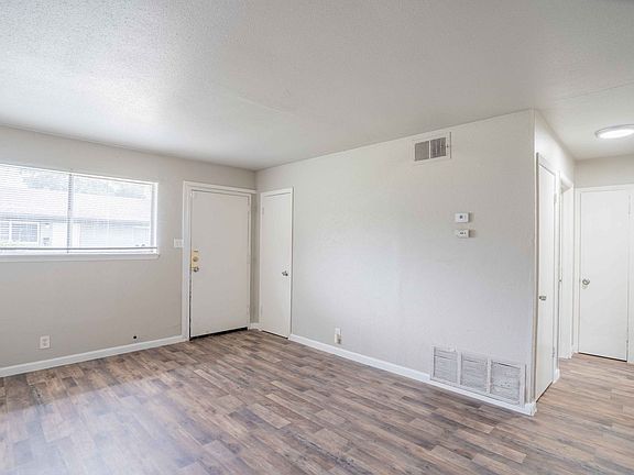 5th image of 1308 N Irvington Ave #1308A