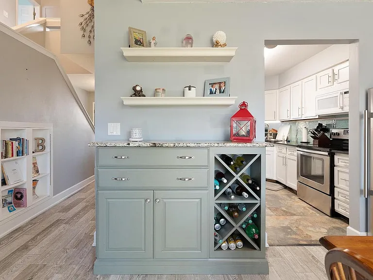 800 Bay Dr #10 — Photo 22