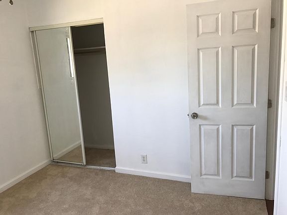 4th image of 1835 Mission Dr