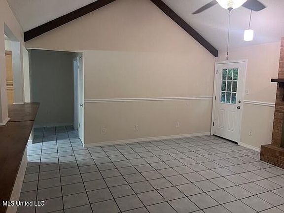 4th image of 1223 King Henry Dr