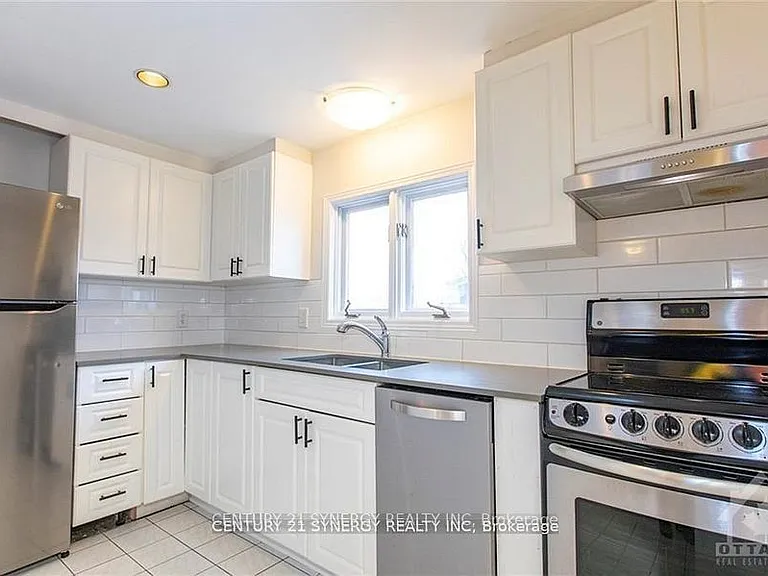 450 Maclaren St #10 — Photo 6