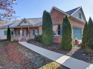 11266 Greenridge Dr, Waynesboro, PA 17268