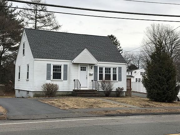 2nd image of 26 Pleasant Pl