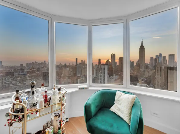 330 East 38th Street 46C image 1 of 24
