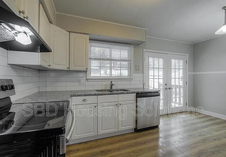 16003 E 35th St S — Photo 13