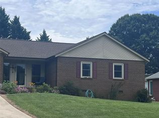 220 Sherwood Dr #22, Taylorsville, NC 28681