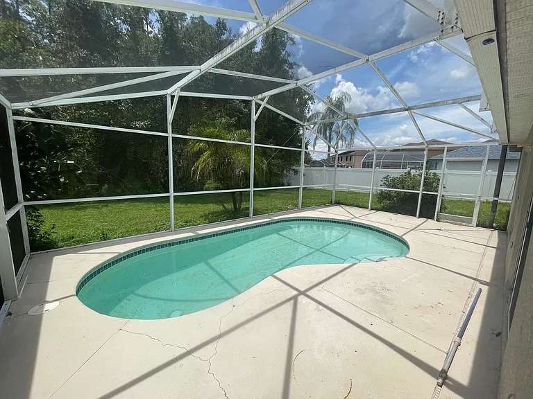 569 Pinehurst Cv — Photo 13