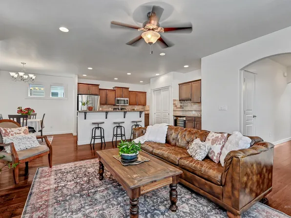 8688 W Utahna St, Boise, ID 83714