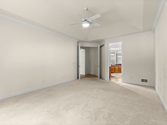 2nd image of 47611 Manorwood Dr