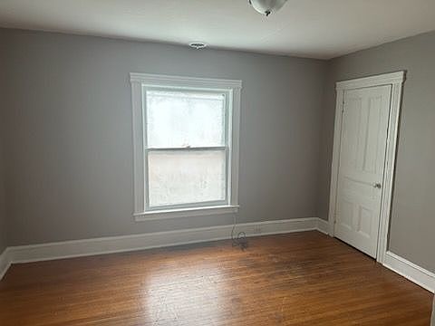 3rd image of 962 College Ave #201