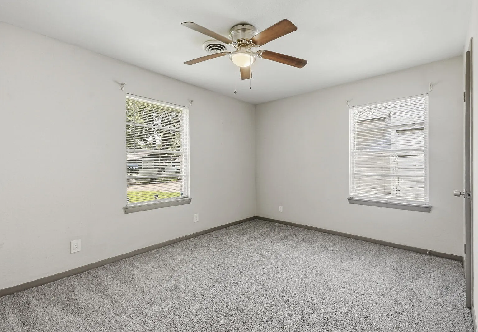 4 bed, 2.0 bath, 1579 sqft, $1,795 — Photo 3