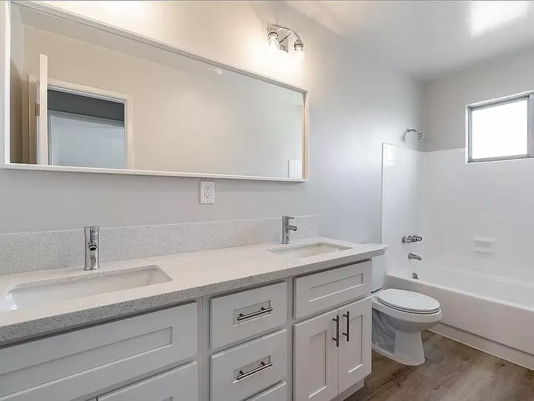 2003 Emerald St #6 — Photo 13