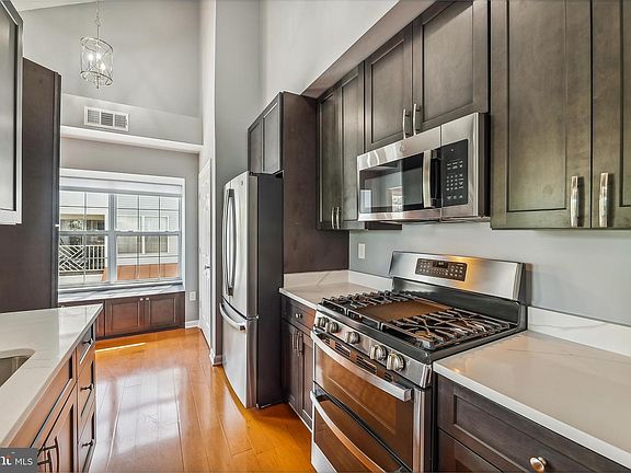3rd image of 5916 Founders Hill Dr Unit 301