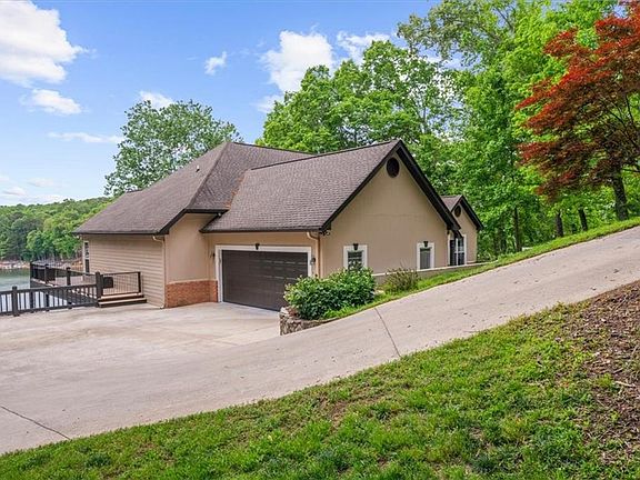 5th image of 3386 Small Woods Ln