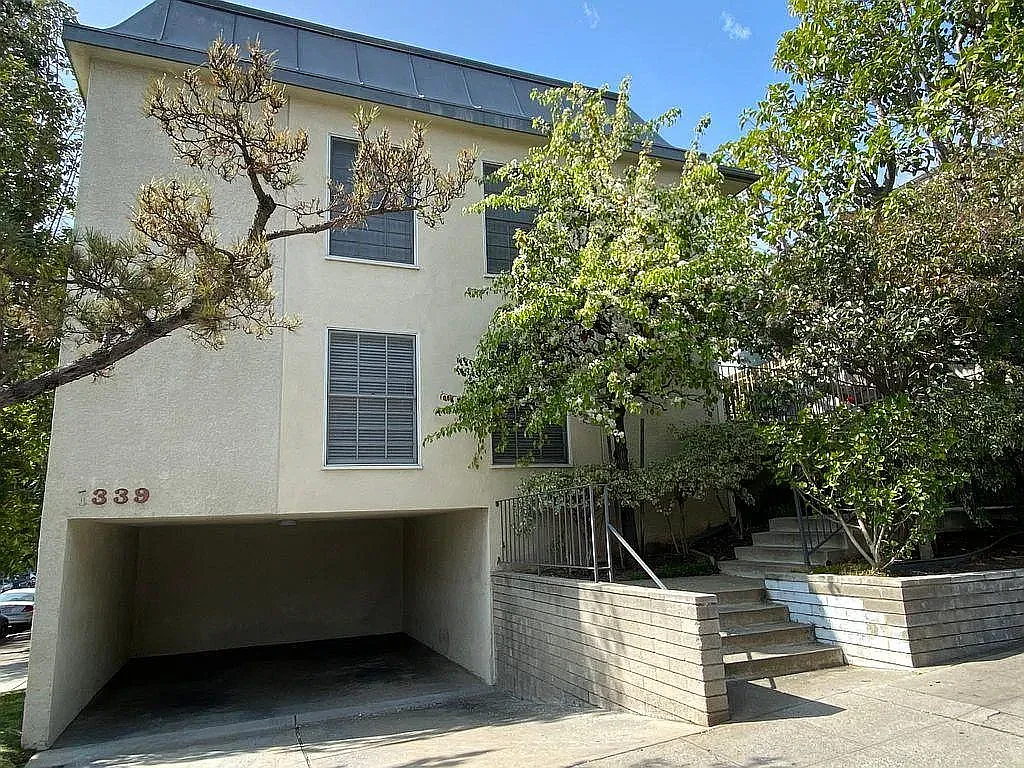 2 bed, 1100 sqft, $2,795 — Photo 1
