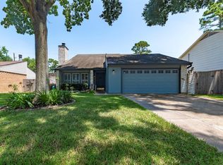 8710 Storm Wood St, Houston, TX 77040