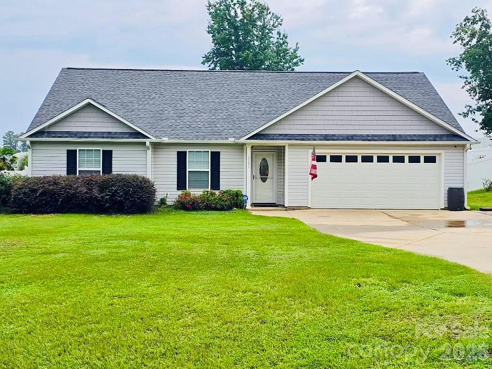 1st image of 3301 Silver Fox Cir