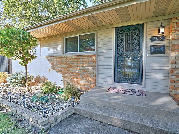 4th image of 206 Westwood Ln
