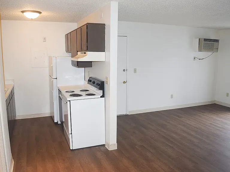 Cedar Grove Apartments — Photo 2