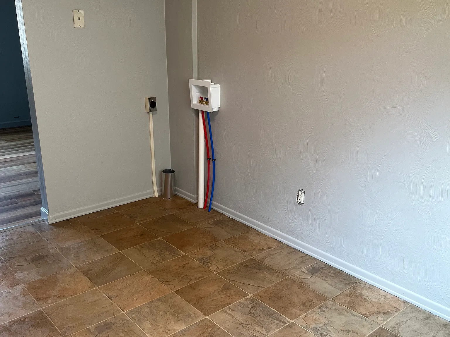 1 bed, 800 sqft, $900 — Photo 1
