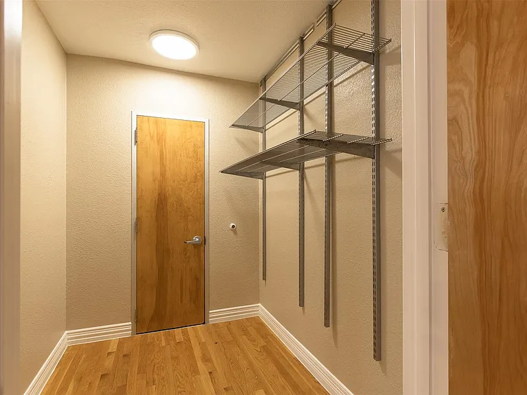 2098 Harland Dr — Photo 15