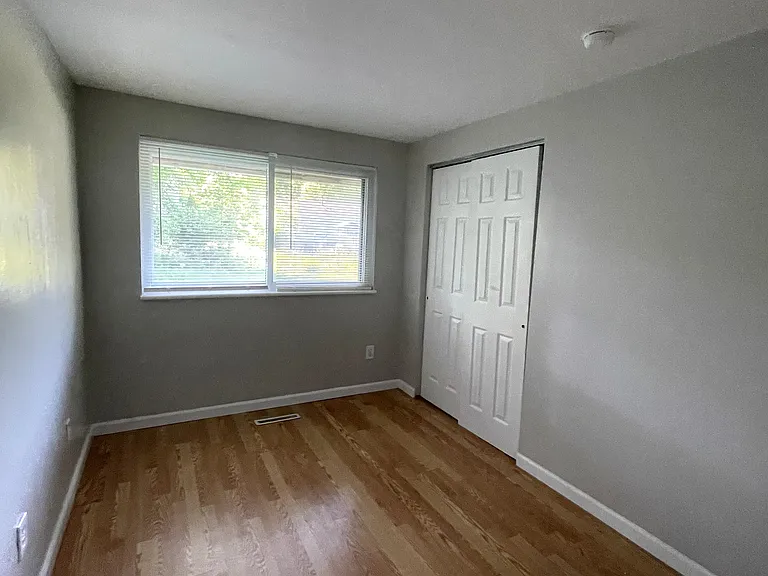 5598 Santiago Dr — Photo 11