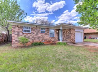 1125 Berwyck Dr, Moore, OK 73160