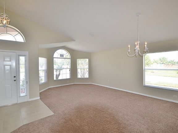 2nd image of 2762 Barclay Ln