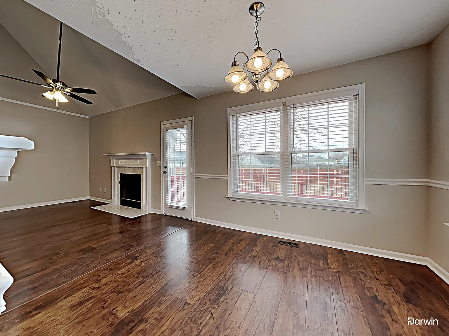 3 bed, 2.5 bath, 1926 sqft, $2,280 — Photo 3