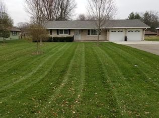 1074 N Sunset Dr, Sullivan, IN 47882