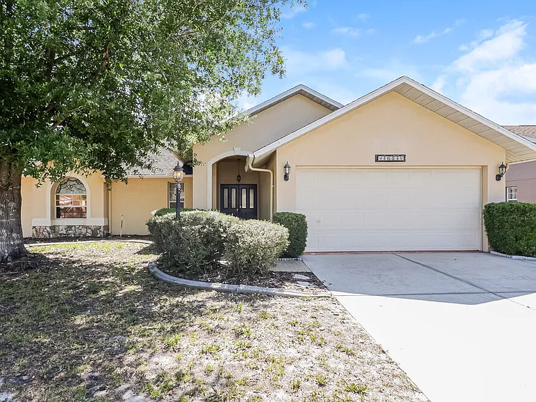 4654 Murcross Ln — Photo 1