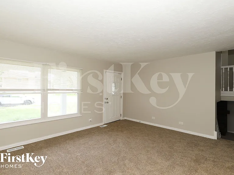 1397 Davine Dr — Photo 2