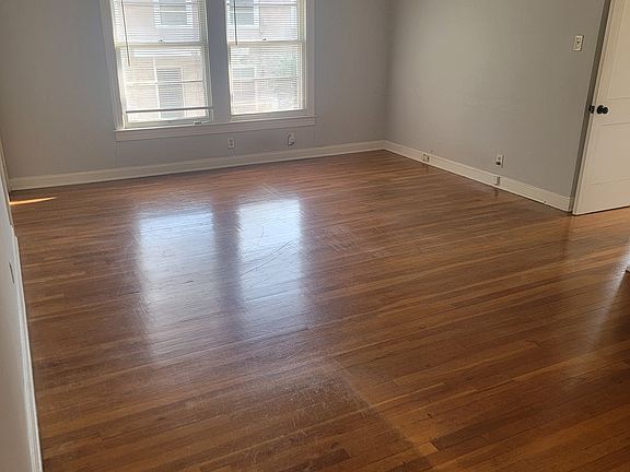 5th image of 302 E 33rd St #A