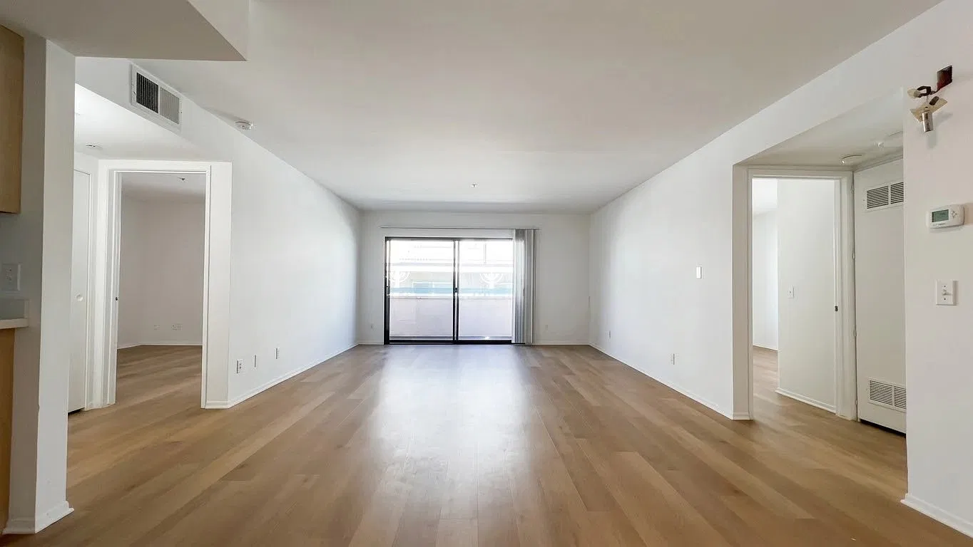 2 bed, 2.0 bath, $3,950 — Photo 2