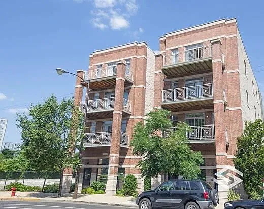 3627 S Cottage Grove Ave #4