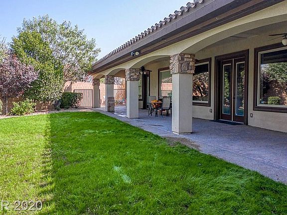 4th image of 210 Saint Elmo Cir