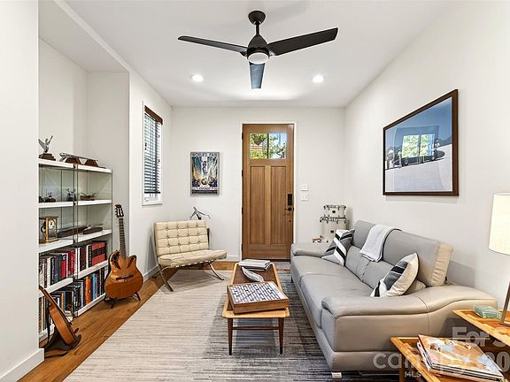 5th image of 9 Fay Jones Ln