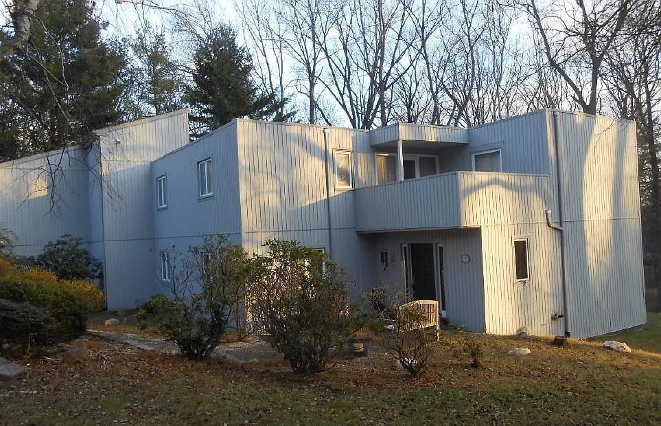 293 Earles Ln photo 1